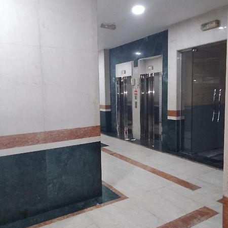 Abree Building New Hostel Dubaï Extérieur photo