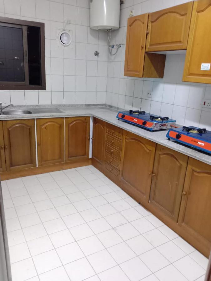 Abree Building New Hostel Dubaï Extérieur photo