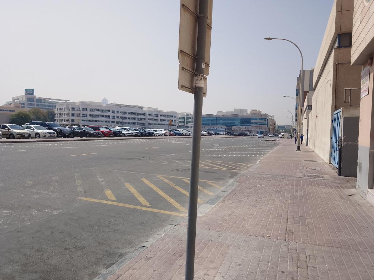 Abree Building New Hostel Dubaï Extérieur photo